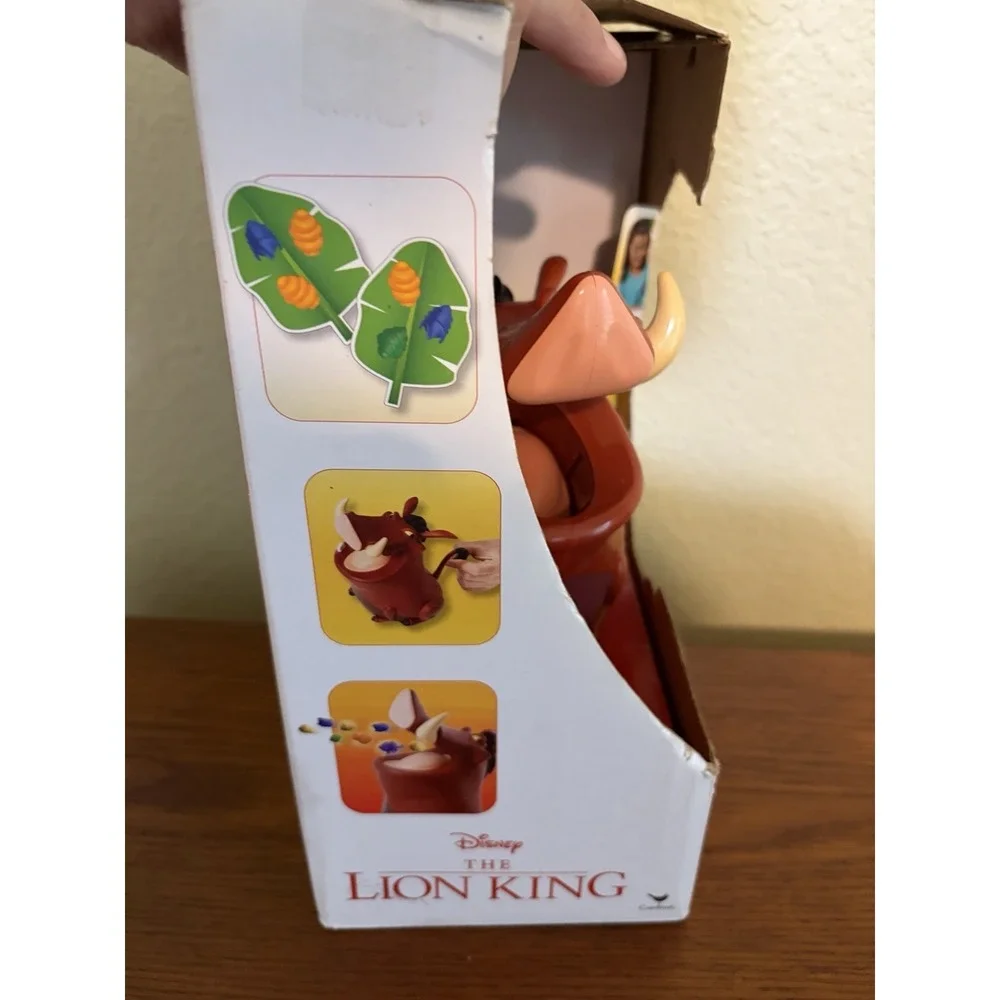 Disney Lion King Pumbaa Pass Game